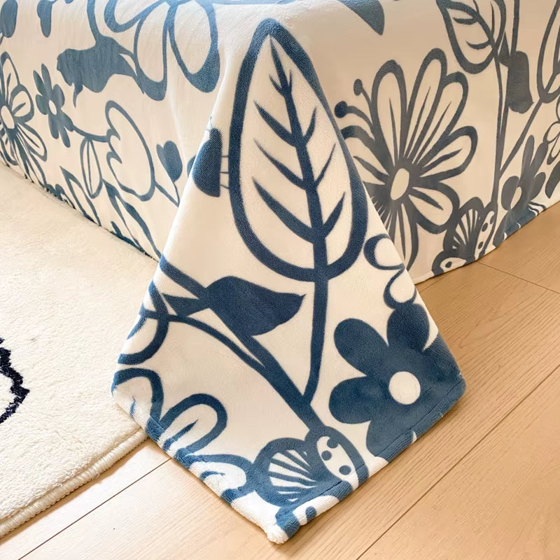 Floral Style Bedsheet Velvet Flat Sheet for Winter Warm Bed Linen Skin-Friendly Bed Sheets Sabanas Para Cama (No Pillowcase)